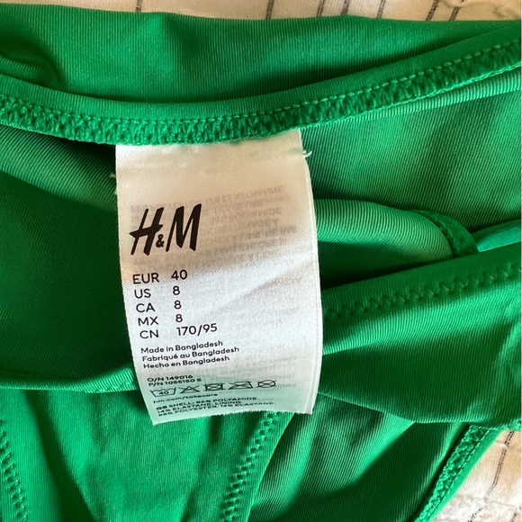 String Bikini - Picture 3 of 3